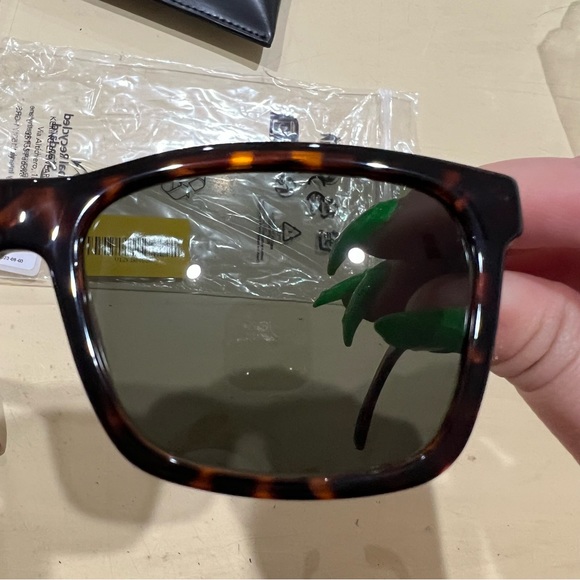 YSL Sunglasses - Picture 10 of 12